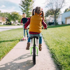 KUDOSALE Kids Balance Bike Walking Balance Training No Pedal Push Bicycle for Toddlers 2-6 Years Old Children - Green / Blue